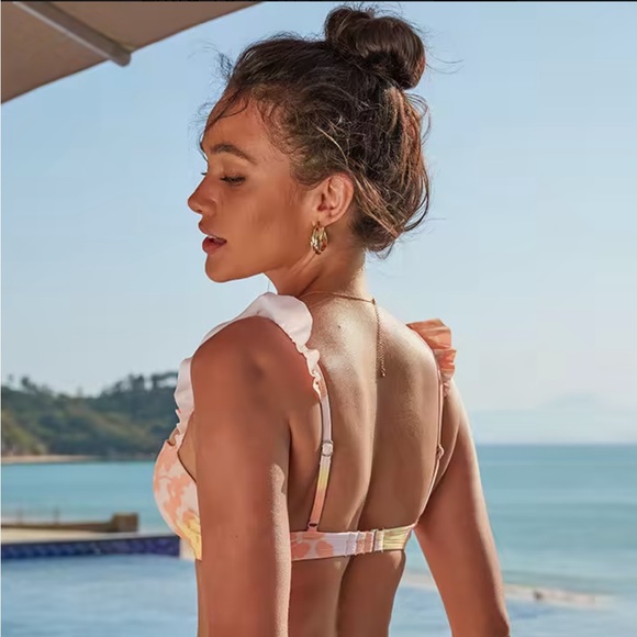 CUPSHE Saint Tropez Cup Bralette And Cheeky Hipster Set - Picture 4 of 7